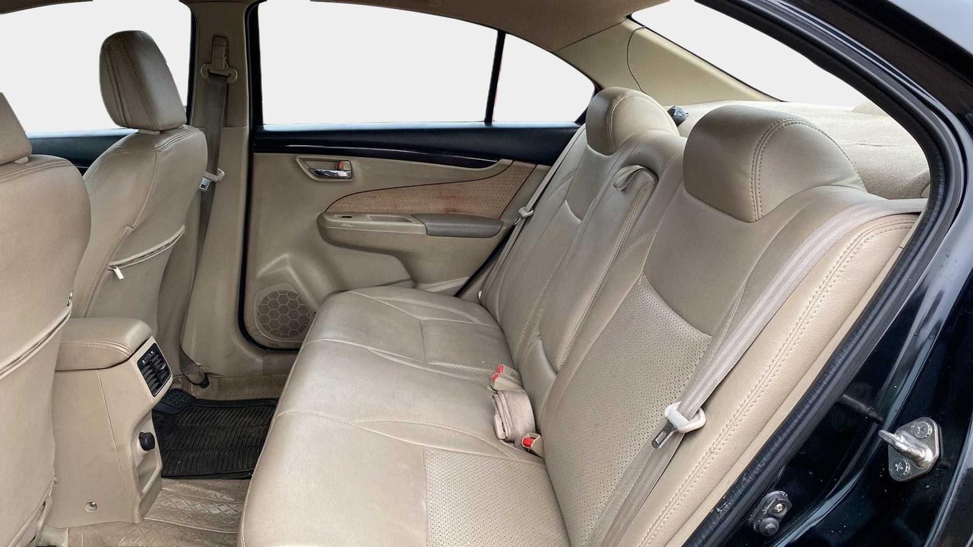 2016 Maruti Ciaz VXI, Petrol, Manual, 48,893 km, Right Side Rear Door Cabin