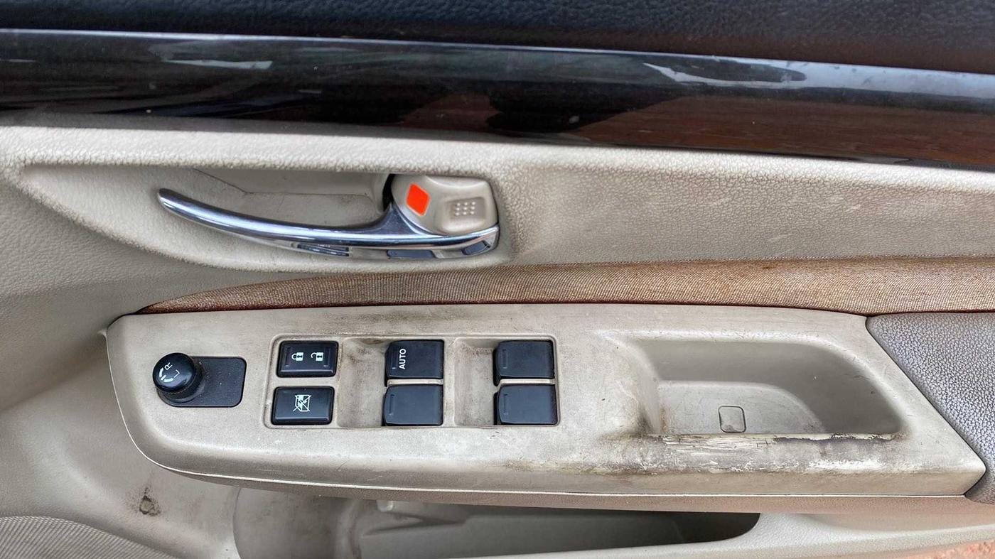 2016 Maruti Ciaz VXI, Petrol, Manual, 48,893 km, Driver Side Door Panels Control