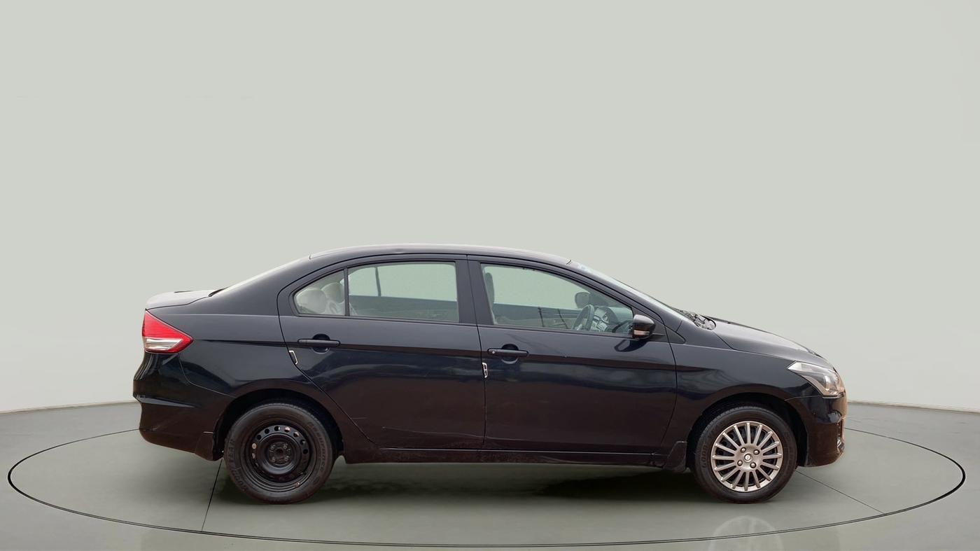 2016 Maruti Ciaz VXI, Petrol, Manual, 48,893 km, Right Side View