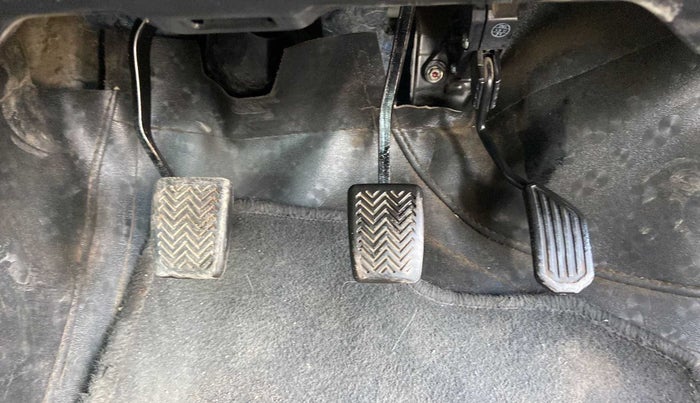 2018 Toyota YARIS V MT, Petrol, Manual, 63,429 km, Pedals