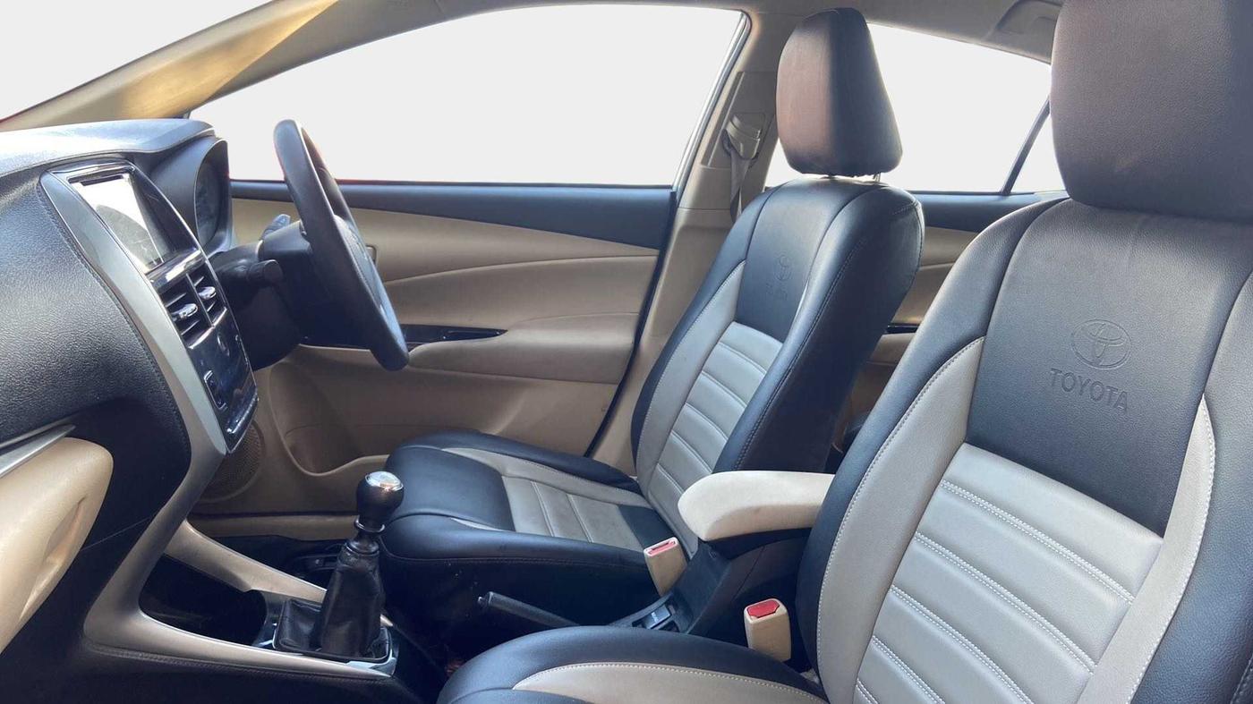 2018 Toyota YARIS V MT, Petrol, Manual, 63,429 km, Right Side Front Door Cabin