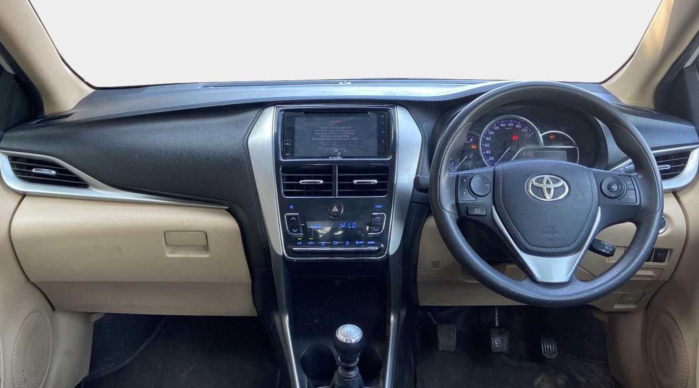 2018 Toyota YARIS V MT, Petrol, Manual, 63,429 km, Dashboard