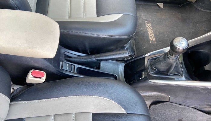 2018 Toyota YARIS V MT, Petrol, Manual, 63,429 km, Gear Lever