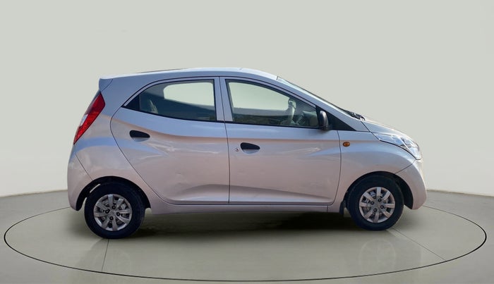 2017 Hyundai Eon ERA +, Petrol, Manual, 28,332 km, Right Side View