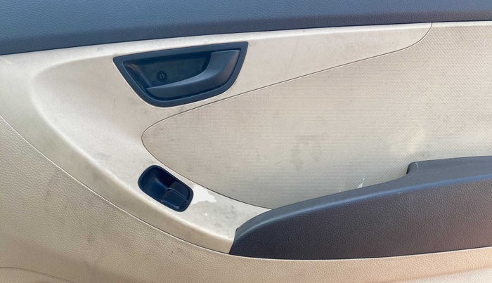 2017 Hyundai Eon ERA +, Petrol, Manual, 28,332 km, Driver Side Door Panels Control