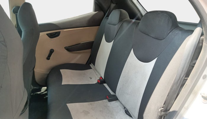 2017 Hyundai Eon ERA +, Petrol, Manual, 28,332 km, Right Side Rear Door Cabin