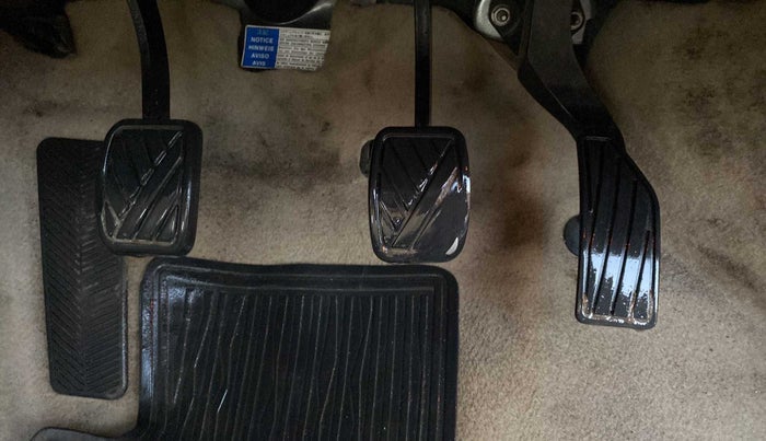 2015 Maruti Ciaz ZXI, Petrol, Manual, 79,639 km, Pedals