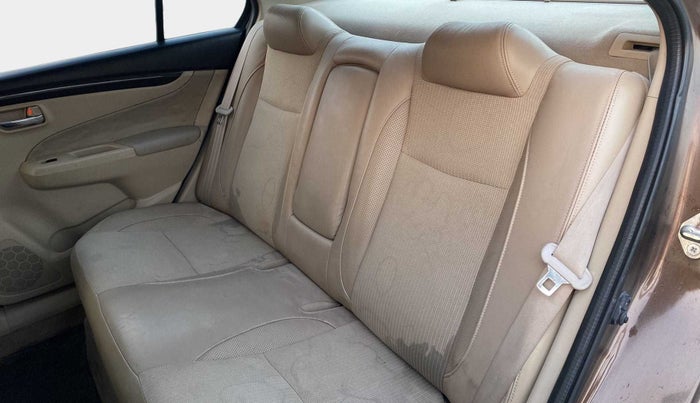 2015 Maruti Ciaz ZXI, Petrol, Manual, 79,639 km, Right Side Rear Door Cabin