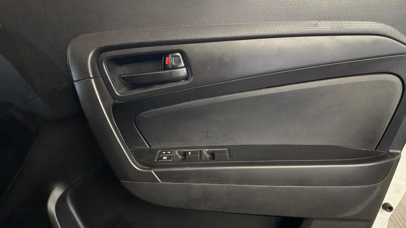 2022 Maruti Vitara Brezza LXI, Petrol, Manual, 52,003 km, Driver Side Door Panels Control