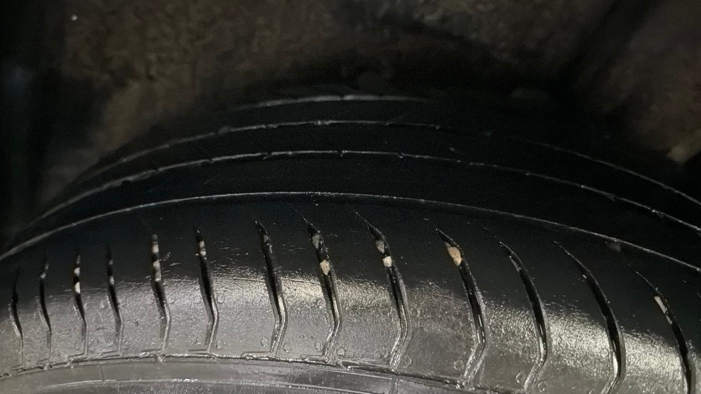 2022 Maruti Vitara Brezza LXI, Petrol, Manual, 52,003 km, Left Rear Tyre Tread
