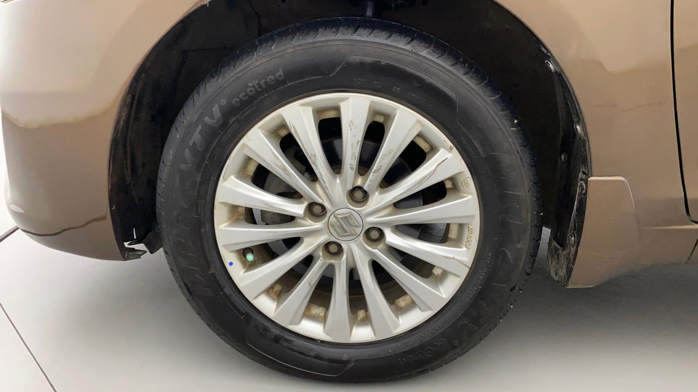 2016 Maruti Ciaz ZDI SHVS, Diesel, Manual, 71,483 km, Left Front Wheel
