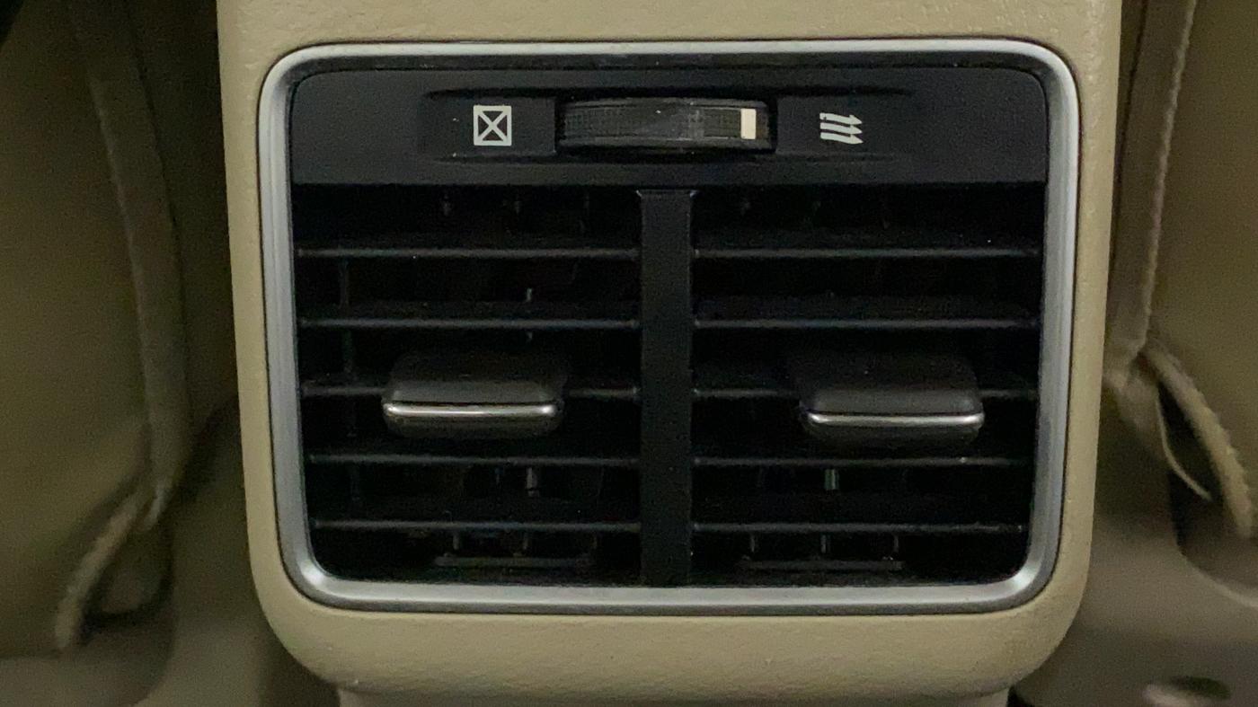 2016 Maruti Ciaz ZDI SHVS, Diesel, Manual, 71,483 km, Rear AC Vents