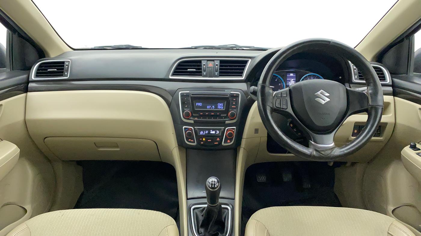 2016 Maruti Ciaz ZDI SHVS, Diesel, Manual, 71,483 km, Dashboard