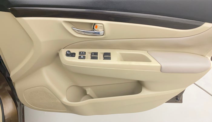 2016 Maruti Ciaz ZDI SHVS, Diesel, Manual, 71,483 km, Driver Side Door Panels Control