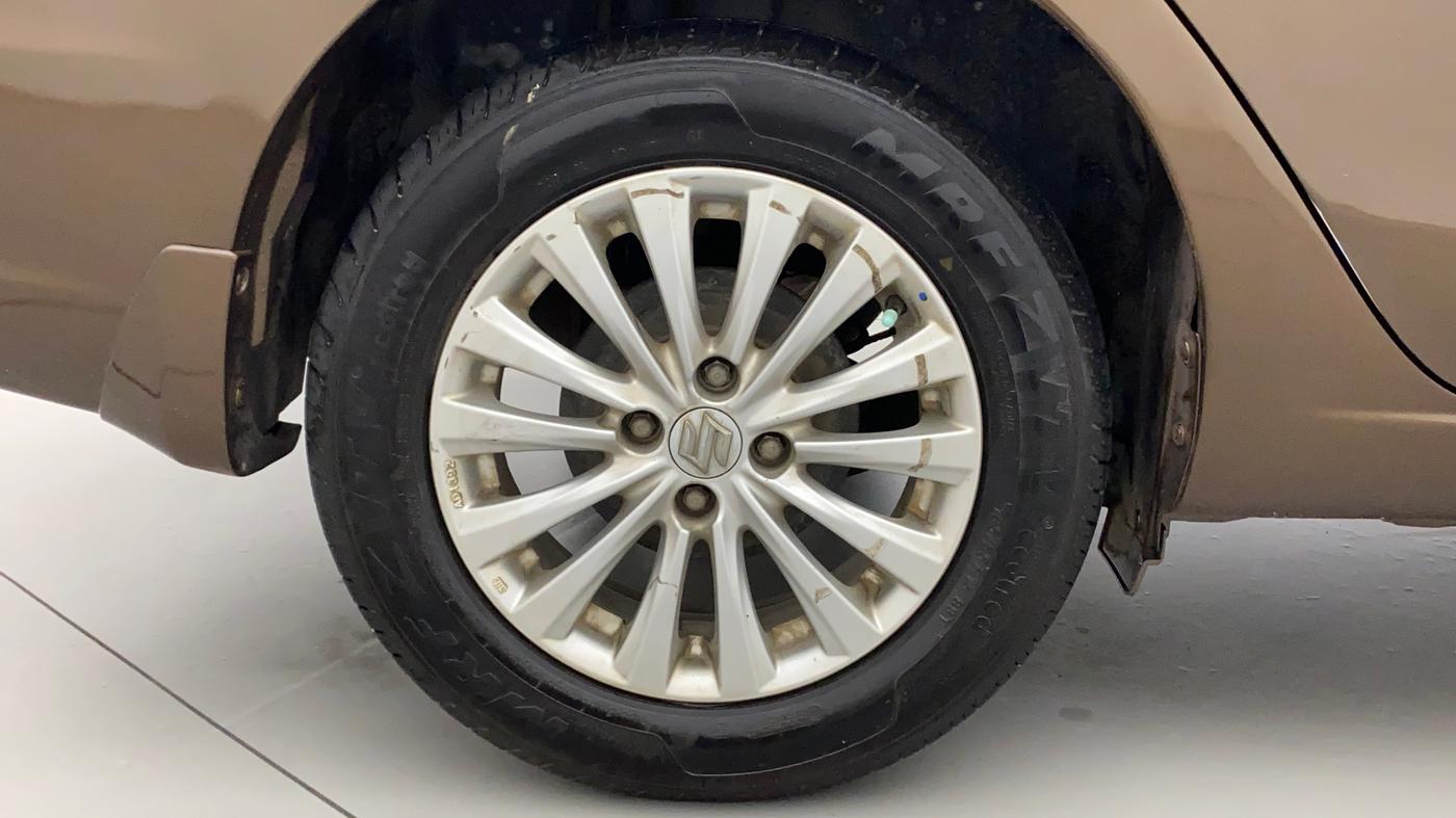 2016 Maruti Ciaz ZDI SHVS, Diesel, Manual, 71,483 km, Right Rear Wheel