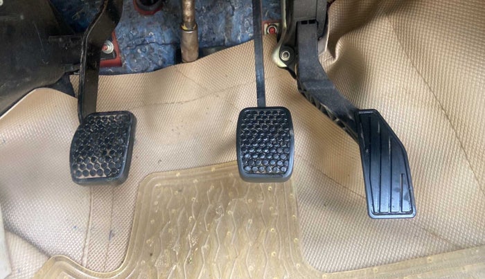 2019 Maruti Alto VXI, Petrol, Manual, 38,092 km, Pedals