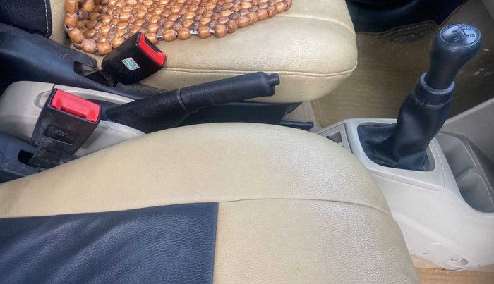 2019 Maruti Alto VXI, Petrol, Manual, 38,092 km, Gear Lever