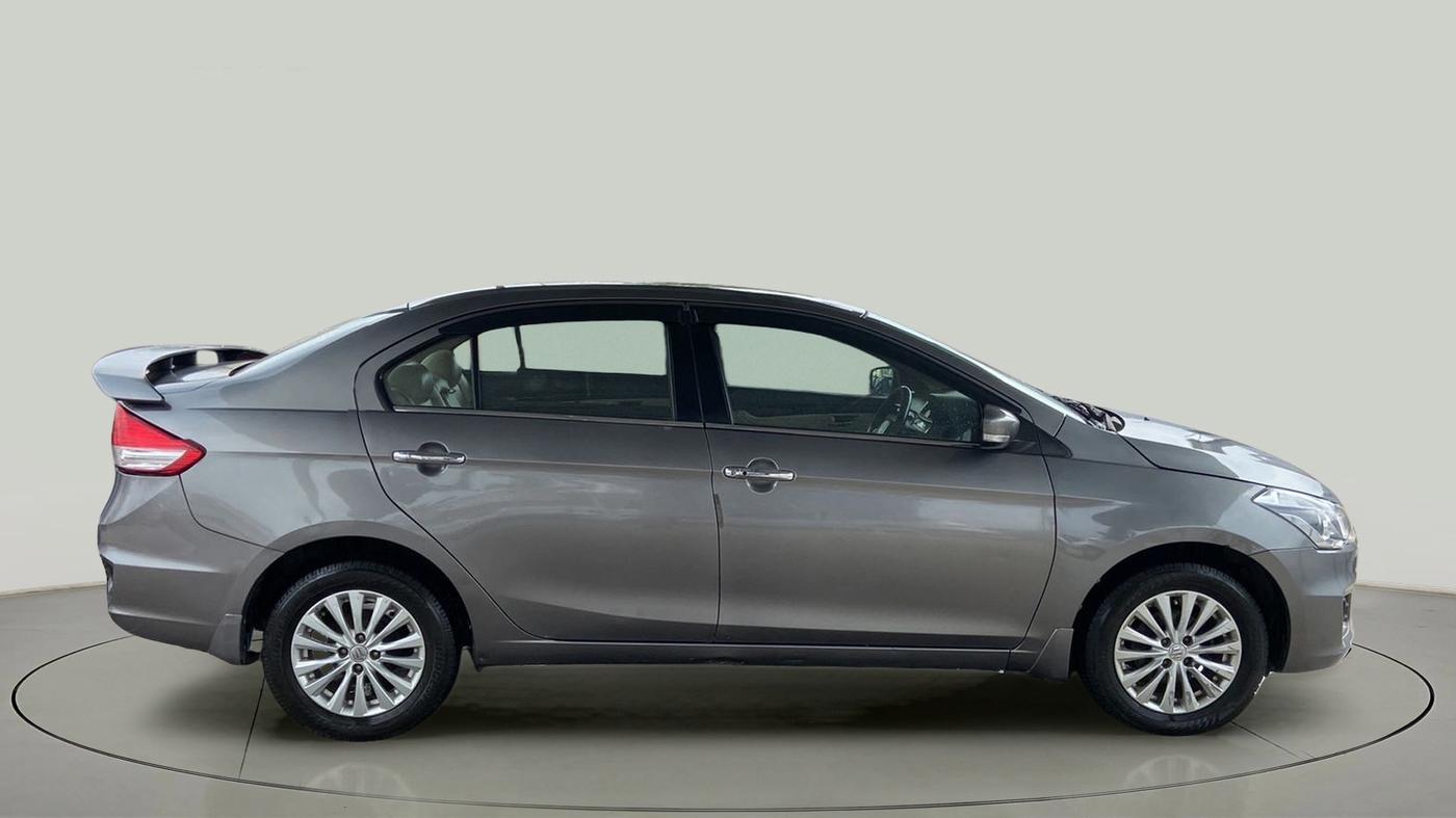 2017 Maruti Ciaz ZETA 1.4  MT PETROL, Petrol, Manual, 1,05,283 km, Right Side View