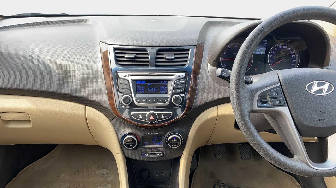 2015 Hyundai Verna FLUIDIC 4S 1.6 VTVT S, Petrol, Manual, 68,937 km, Air Conditioner