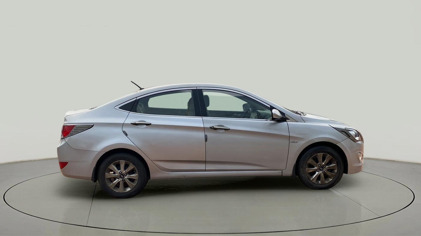 2015 Hyundai Verna FLUIDIC 4S 1.6 VTVT S, Petrol, Manual, 68,937 km, Right Side View
