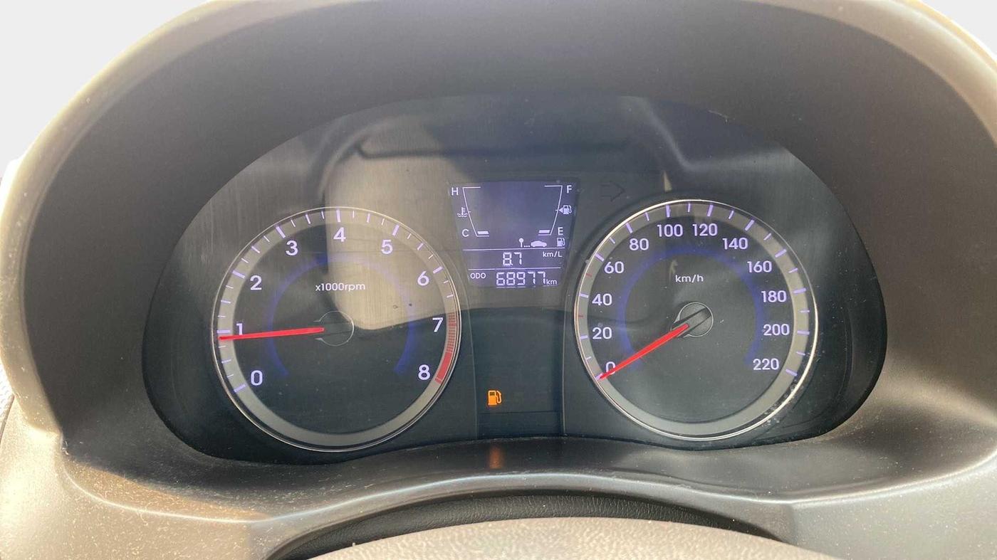 2015 Hyundai Verna FLUIDIC 4S 1.6 VTVT S, Petrol, Manual, 68,937 km, Odometer Image