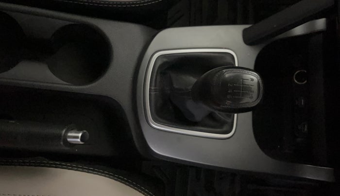 2021 KIA SELTOS HTE 1.5 PETROL, Petrol, Manual, 58,874 km, Gear Lever