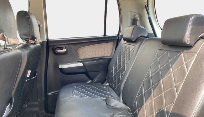 2016 Maruti Wagon R 1.0 VXI, Petrol, Manual, 54,820 km, Right Side Rear Door Cabin