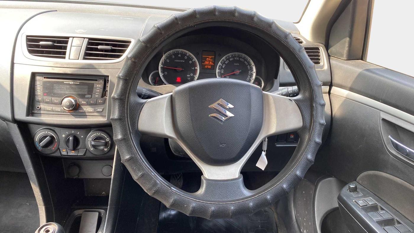 2013 Maruti Swift VXI, Petrol, Manual, 28,790 km, Steering Wheel Close Up