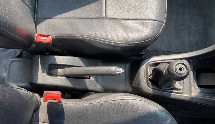 2013 Maruti Swift VXI, Petrol, Manual, 28,790 km, Gear Lever