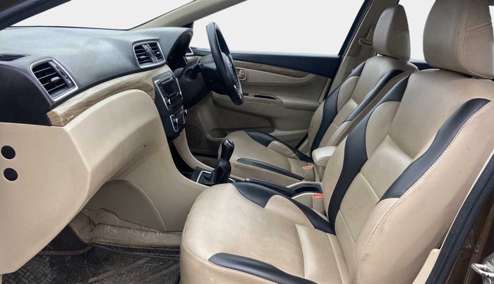 2019 Maruti Ciaz DELTA 1.5 SHVS MT PETROL, Petrol, Manual, 22,896 km, Right Side Front Door Cabin