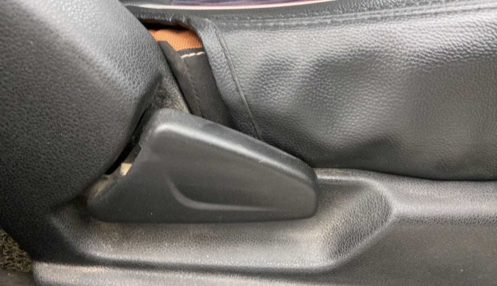 2020 Renault Kwid CLIMBER 1.0 (O), Petrol, Manual, 50,464 km, Driver Side Adjustment Panel