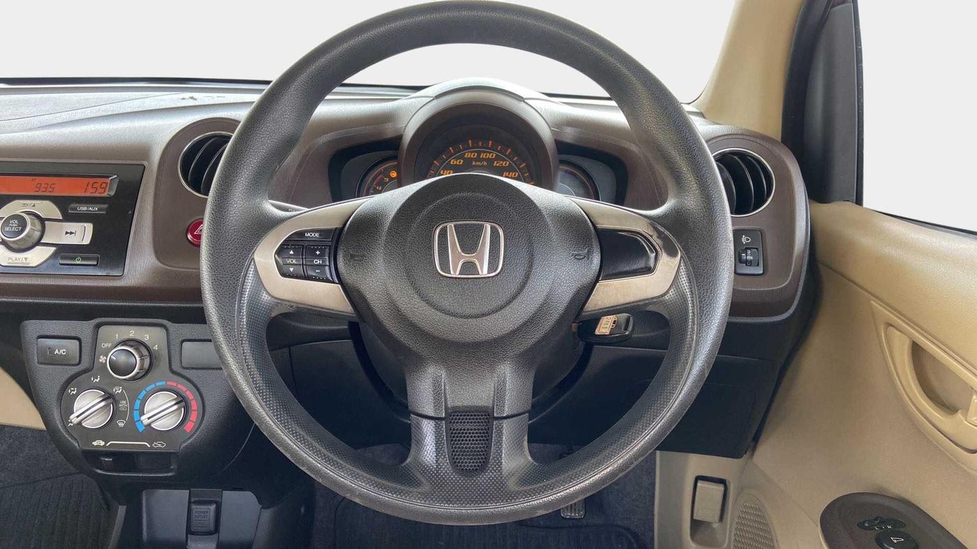 2013 Honda Amaze 1.5L I-DTEC S, Diesel, Manual, 99,015 km, Steering Wheel Close Up