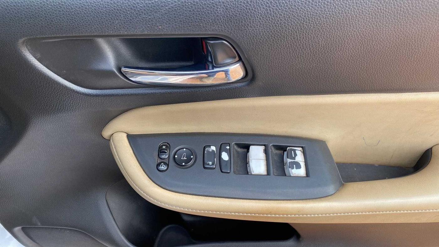 2020 Honda City 1.5L I-VTEC ZX CVT, Petrol, Automatic, 53,652 km, Driver Side Door Panels Control