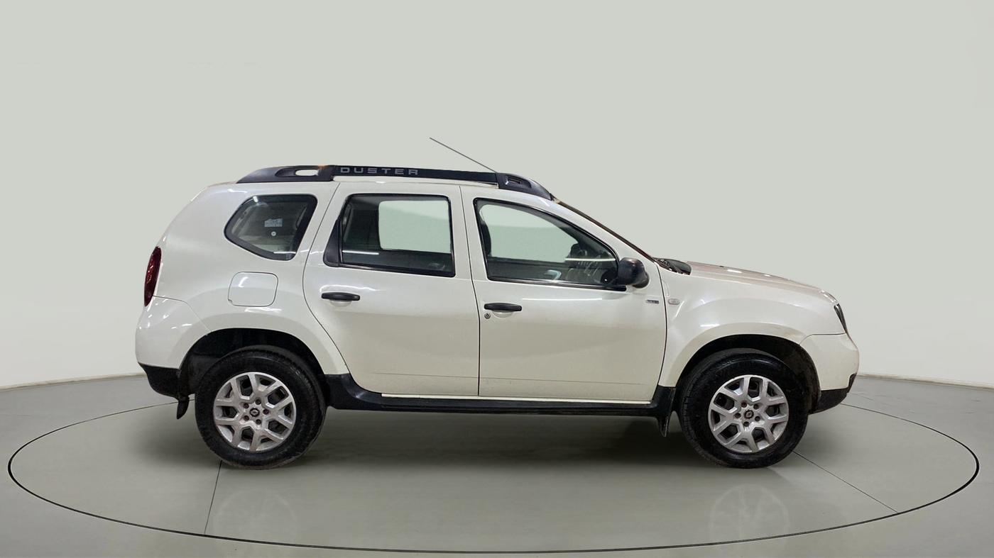 2018 Renault Duster 85 PS RXE DIESEL, Diesel, Manual, 56,619 km, Right Side View