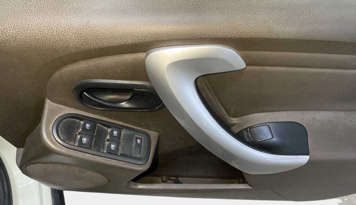 2018 Renault Duster 85 PS RXE DIESEL, Diesel, Manual, 56,619 km, Driver Side Door Panels Control