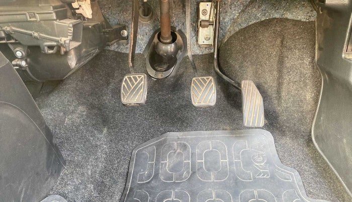 2015 Maruti Wagon R 1.0 VXI, Petrol, Manual, 15,782 km, Pedals