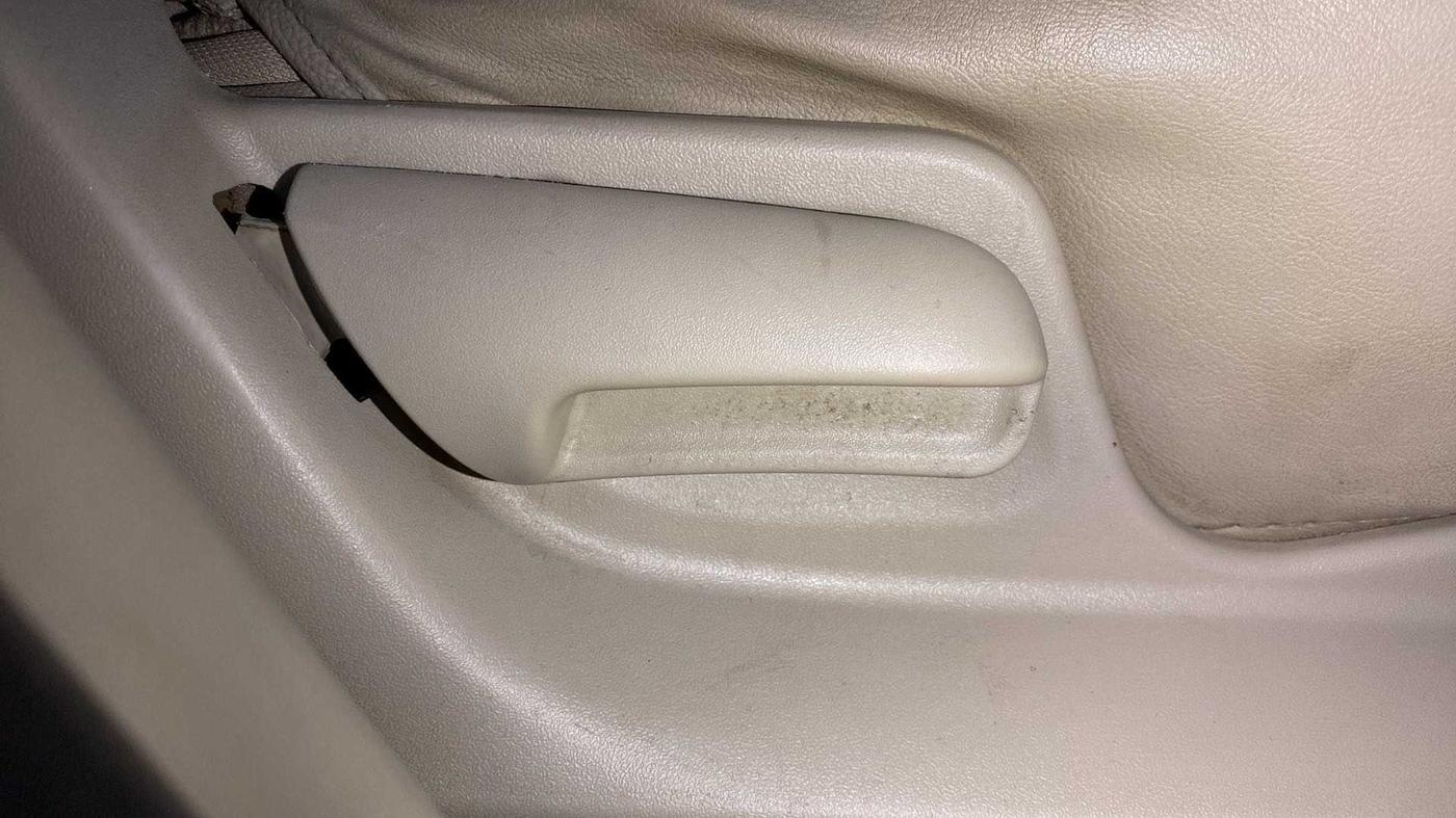 2017 Maruti Swift Dzire VDI ABS, Diesel, Manual, 95,538 km, Driver Side Adjustment Panel