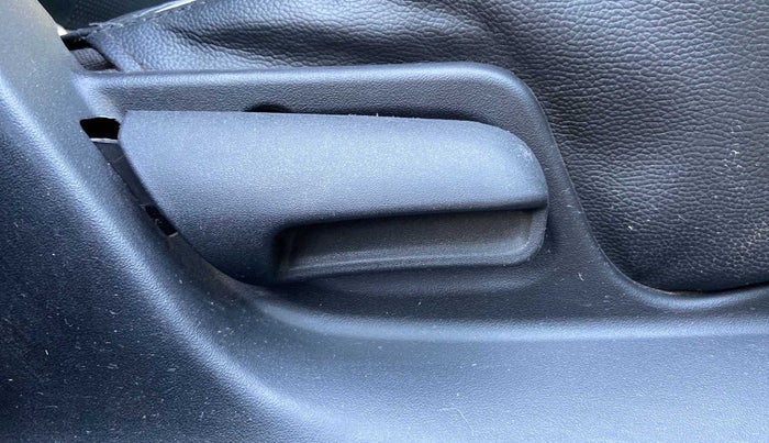 2013 Maruti Swift VXI, Petrol, Manual, 73,956 km, Driver Side Adjustment Panel