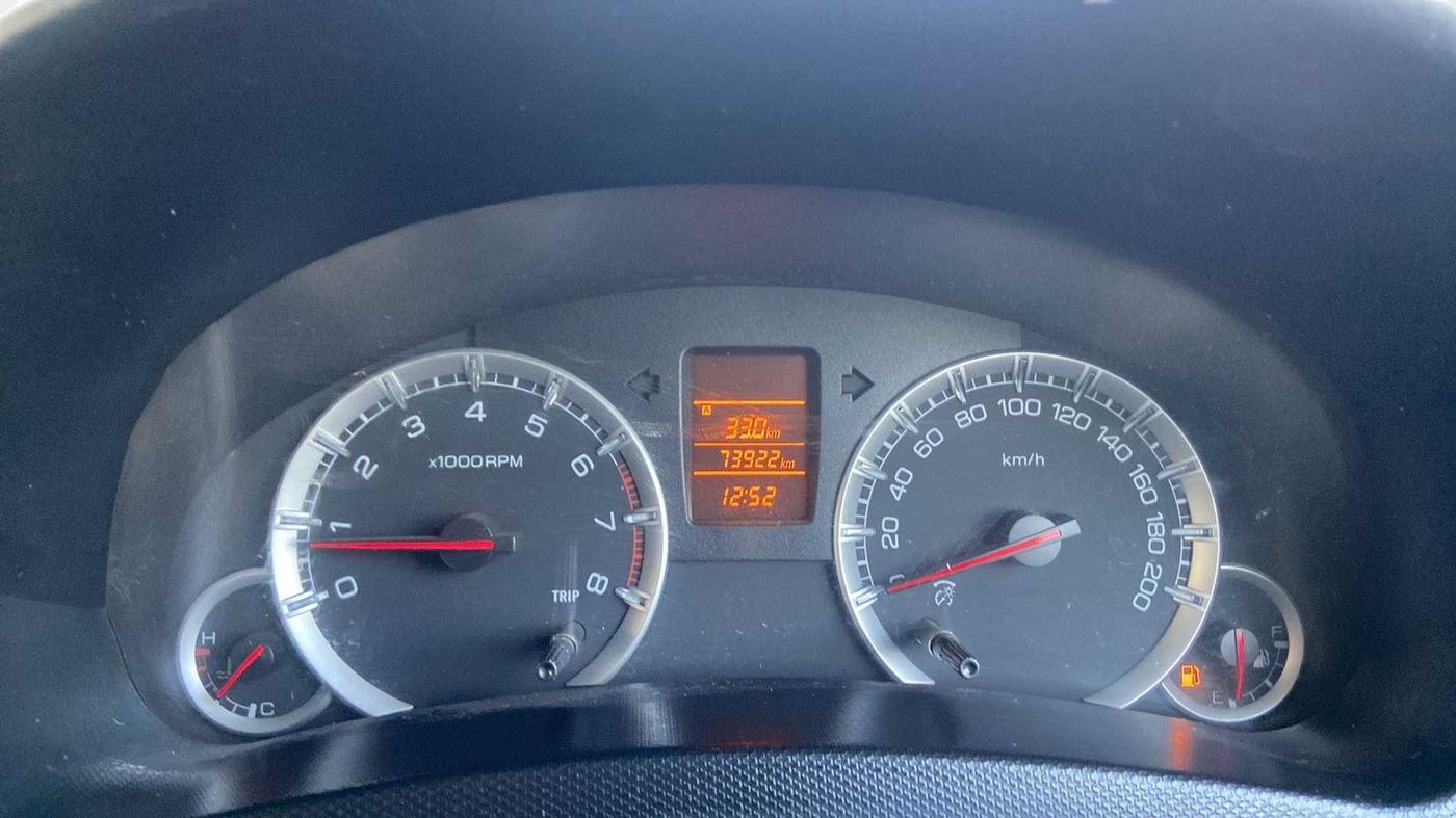 2013 Maruti Swift VXI, Petrol, Manual, 73,956 km, Odometer Image
