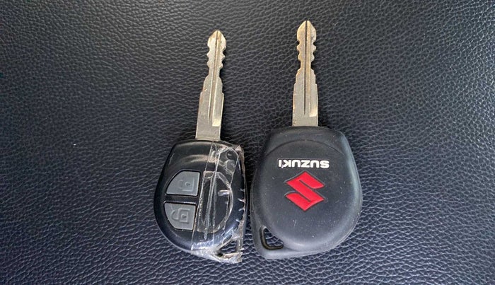 2013 Maruti Swift VXI, Petrol, Manual, 73,956 km, Key Close Up