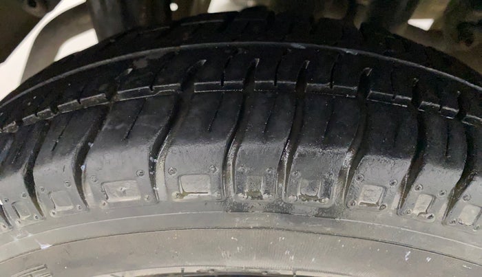 2014 Maruti Alto 800 LXI, Petrol, Manual, 49,367 km, Right Rear Tyre Tread