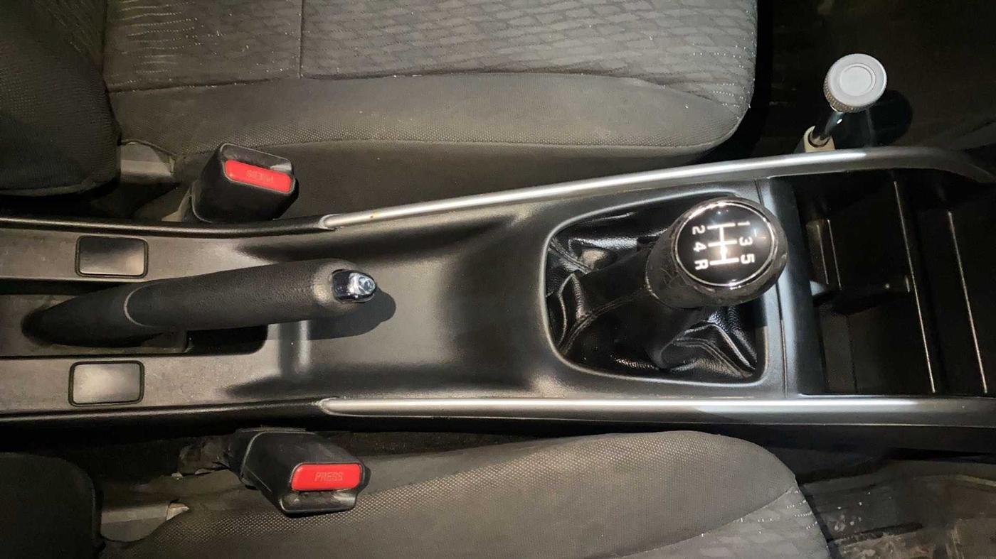 2016 Maruti Baleno DELTA PETROL 1.2, Petrol, Manual, 28,160 km, Gear Lever