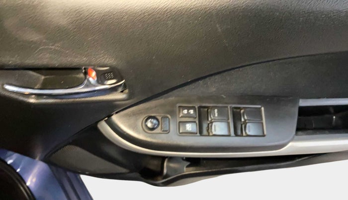 2016 Maruti Baleno DELTA PETROL 1.2, Petrol, Manual, 28,160 km, Driver Side Door Panels Control