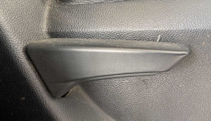 2017 Mahindra Kuv100 K4 6 STR, Petrol, Manual, 82,788 km, Driver Side Adjustment Panel