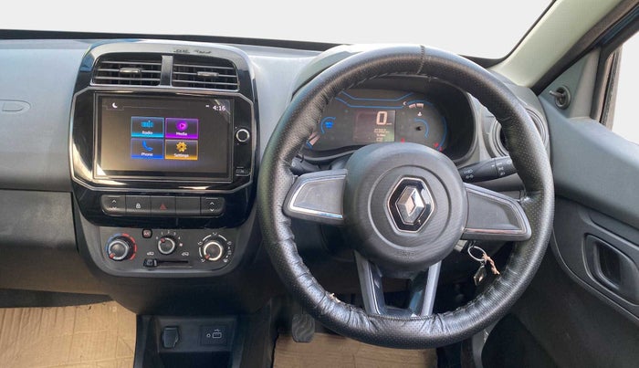 2021 Renault Kwid RXT 1.0 (O), Petrol, Manual, 10,371 km, Steering Wheel Close Up