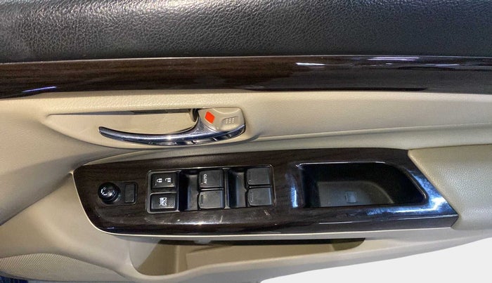 2018 Maruti Ciaz ZETA 1.4  MT PETROL, Petrol, Manual, 50,006 km, Driver Side Door Panels Control