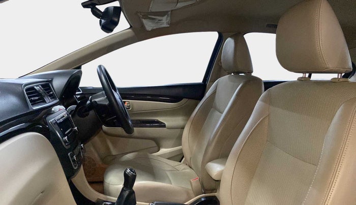 2018 Maruti Ciaz ZETA 1.4  MT PETROL, Petrol, Manual, 50,006 km, Right Side Front Door Cabin