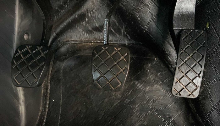 2023 Volkswagen VIRTUS COMFORTLINE TSI 1.0 MT, Petrol, Manual, 3,716 km, Pedals