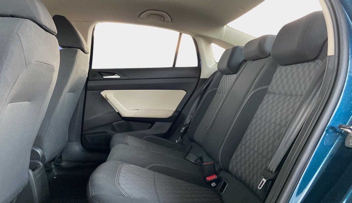 2023 Volkswagen VIRTUS COMFORTLINE TSI 1.0 MT, Petrol, Manual, 3,716 km, Right Side Rear Door Cabin