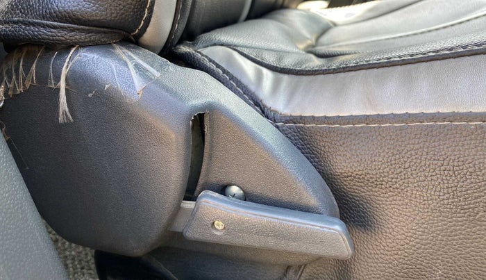 2018 Maruti Alto 800 VXI, Petrol, Manual, 23,152 km, Driver Side Adjustment Panel